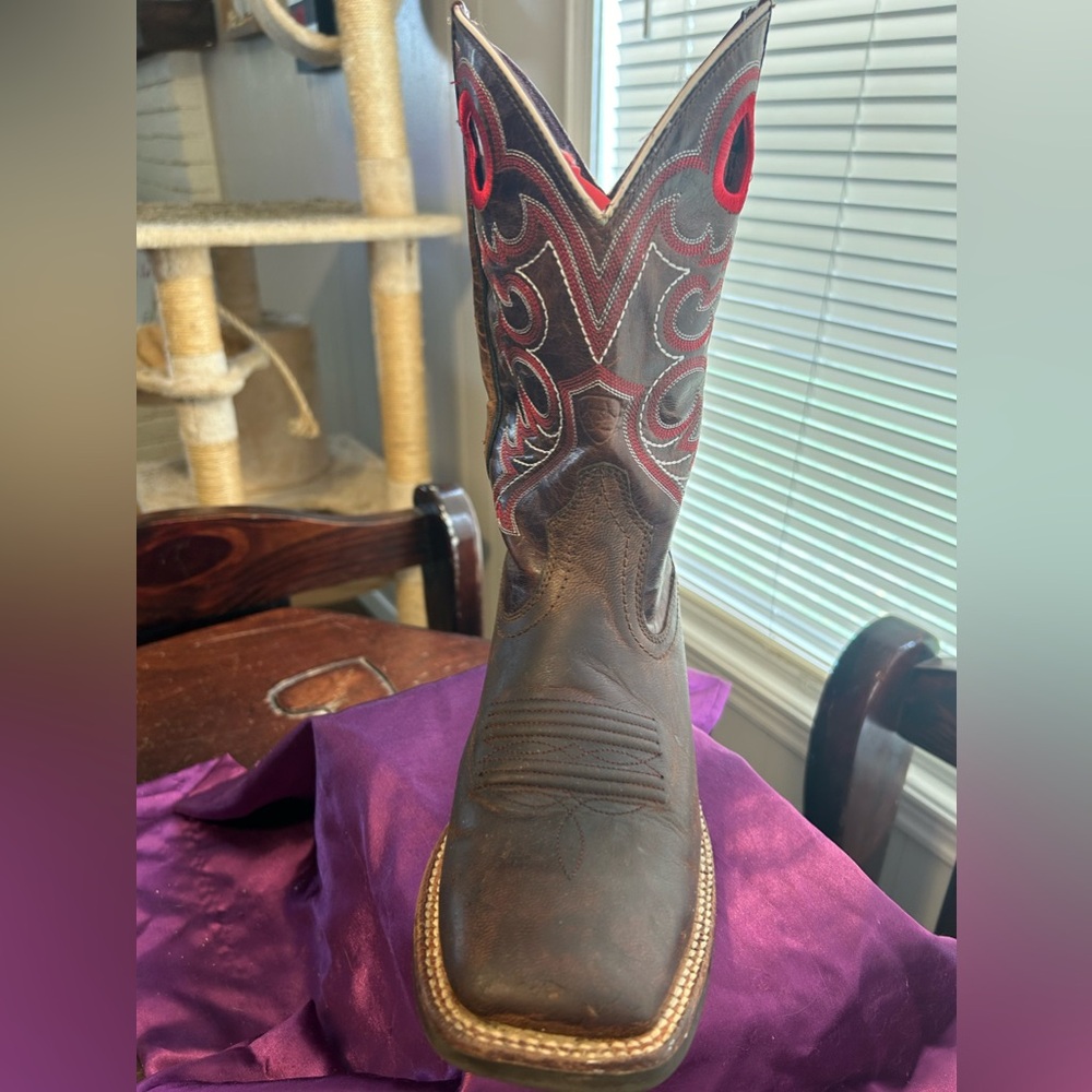 Men’s Ariat Heritage R Toe western boot size 7D